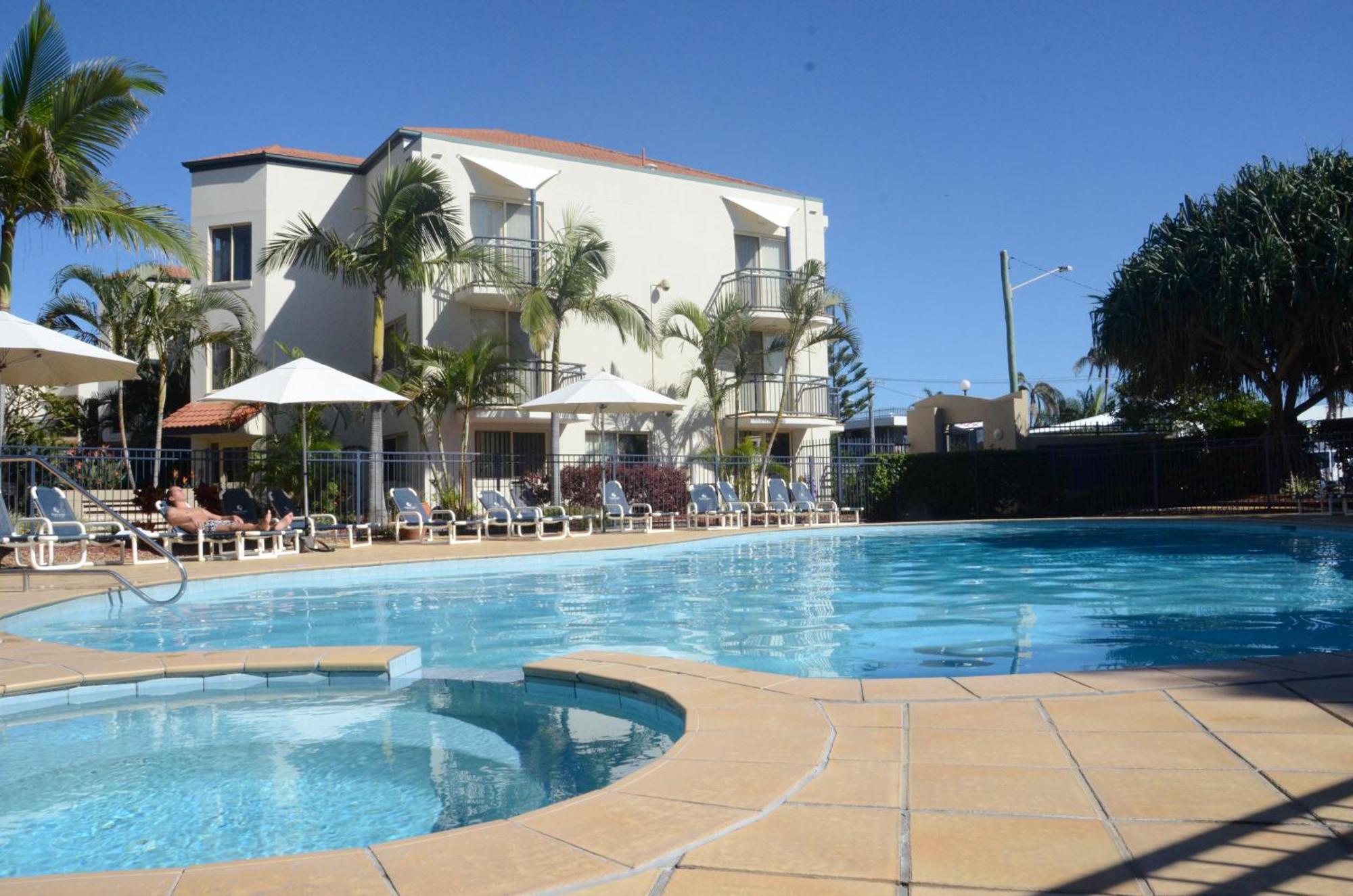 Golden Riviera Absolute Beachfront Resort Голд-Кост Экстерьер фото